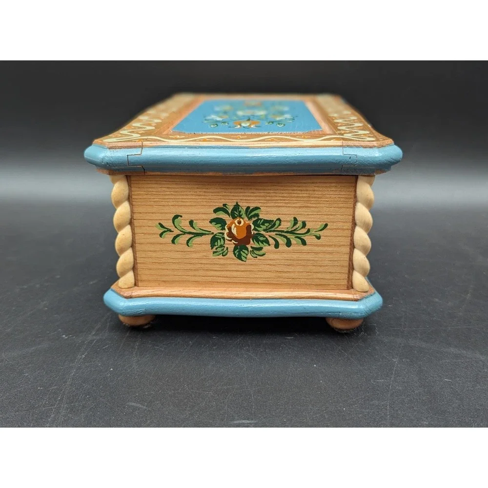 VTG Tole Paint Folk Art Wooden Music Jewelry Box Red Felt Lined 8.5 x 5 x 3.5